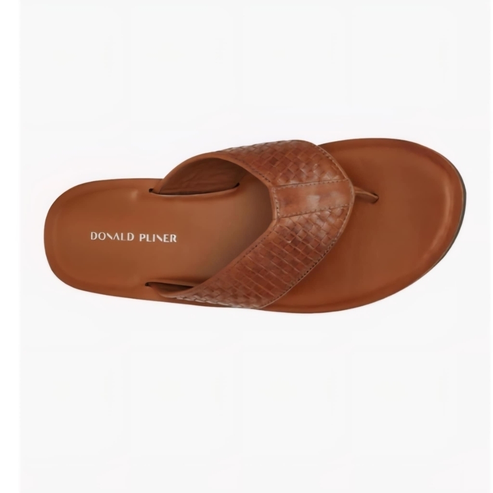 Donald J Pliner Palmer Calf Leather Flip-Flops Saddle/Cognac Size 12M NWOT
